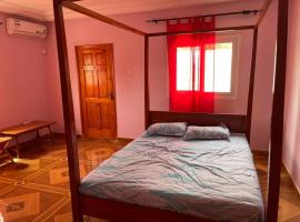 Brufut House Close to Brufut Beach, hotel em Brufut