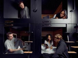 Capsule Hotel Montreal, alojamiento con cocina en Montreal