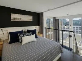 Trendy Downtown Loft - King Bed!