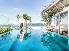 Lux 12 - Cobertura Romantica com piscina aquecida e vista mar