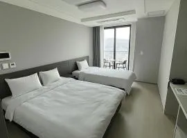 Someone Hotel