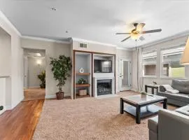 New Luxurious 1BR Apartment Heated Pool Spa & Sauna