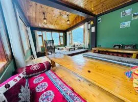 The Hamlet Stay