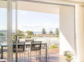 Cote D'Azur 42, 61 Donald St - complex pool, lift, linen, bed making and stunning water views