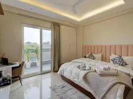 The Lodgers 1 BHK Serviced Apartments Near Artemis Hospital Sector 52