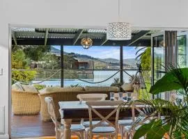 Pelican Place - absolute waterfront overlooking MoNA