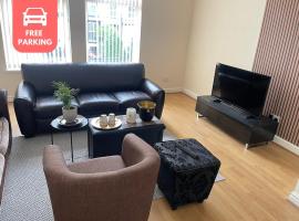 New Stylish Large 1-Bed Apartment - Close to Old Trafford & More，位于莫法特的酒店