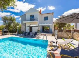 Villa Tzina