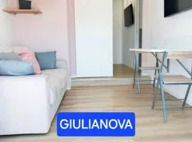 Attico con Terrazzo Panoramico e cucina attrezzata, Nel centro di Giulianova, a due passi dal Mare, Con Servizio biciclette