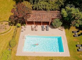 Renovated Dovecote Near The City Of Albi, hotel v destinaci Marssac-sur-Tarn