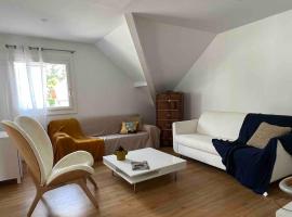 Apartment near Lake Annecy, hotel en Menthon-Saint-Bernard