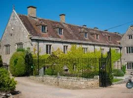 Poxwell Manor West Wing - Exclusive Dorset Retreat
