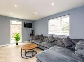 Modern & Stylish 3 Bedroom Home in Peterborough