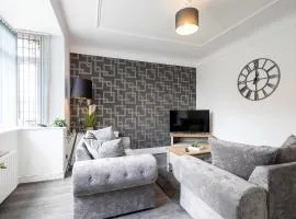 Spacious & Bright 3 Bedroom House in St Helens