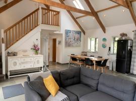 Trewinnick Lodge, hotel com banheiras de hidromassagem em Forrabury