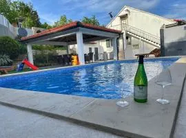 Kameni Dvori