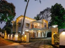 Yellow leaves Home stay- 3BHK Luxury Villa