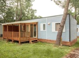 Camping 4 étoiles - Parc aquatique - ccadfdf，位于圣让-德蒙的酒店