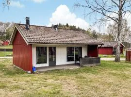 2 Bedroom Stunning Home In Degeberga