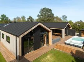 Beautiful Home In Hadsund With Sauna