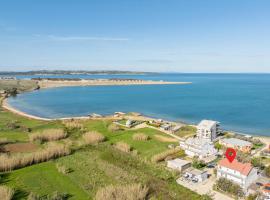 Amazing Apartment In Povljana With Wifi, ξενοδοχείο σε Povljana