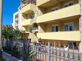 Adriatica 1, hotel u Sutomoru
