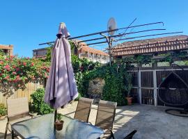 VILLA SABA WITH TWO BEDROOMS- სასტუმრო საბა, hotel in Mtskheta