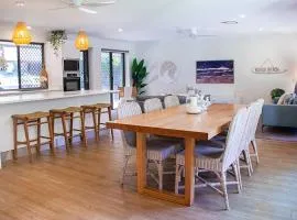 Endless Summer Beach Retreat-pet friendly, walk to shops