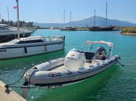 Boat Tours Vlore - Adrion, ubytování na lodi v destinaci Vlorë