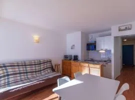 Studio cabine 4 pers, pied des pistes avec parking couvert, balcon sud, centre station - FR-1-404-218