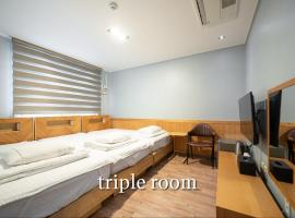 Sea Star Hostel, hotel v destinaci Josu