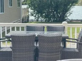 Blenheim Hot Tub Lodge