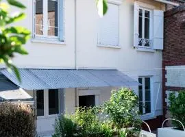 La Montpensier - maison dans le centre ville d'Eu