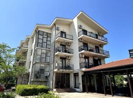 Guesthouse Apartments, hotel v destinaci Donji Štoj