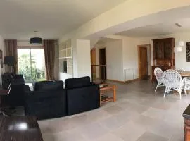 Large Villa of Pico da Bagacina