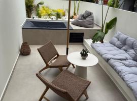 erasmia luxury suite, hotel in Georgioupolis