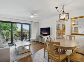 Deluxe Condo with Lake Views