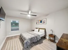The Chandler 412 I Spacious 1 Bed 1 Bath