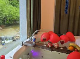 Muradland منتجع فيلات الوادي الأخضر, hotel v destinaci Trabzon