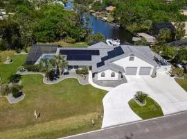 Gameroom Canal Large Dock Pool 6 Beds