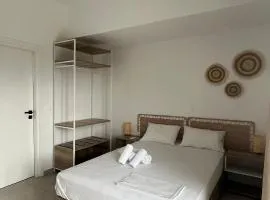 Sunshine Apartments and Rooms