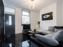 Modern & Stylish 2 Bedroom House in St Helens