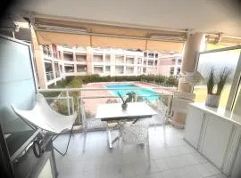 Port Azur Studio cabine 4 P - Pool beach Golfe Juan 5 min Cannes