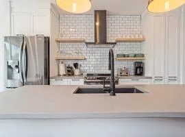 853 condo in Bromont Vieux Village mountain view