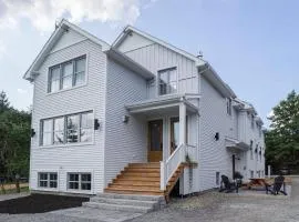 Most beautiful condo 101 in Bromont Vieux