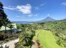 Arenal Birdsong, Entire Villa W- Stunning Views,!