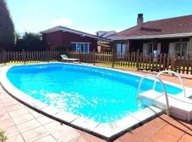 Guirigay CASA CON PISCINA