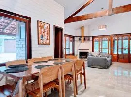 Refuge in the mountains! House with heated pool