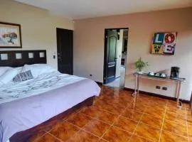 Bed and breakfast close to airport, beaches and attractions