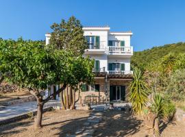 Kanaris Guesthouse, hotel con estacionamiento en Skopelos